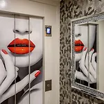 Eiffel Mademoiselle Hotel