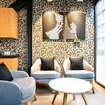 Villa Eiffel Mademoiselle