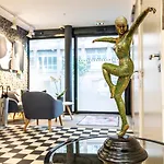 Hotel Eiffel Mademoiselle
