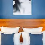Hotel Eiffel Mademoiselle