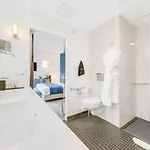 Eiffel Mademoiselle Hotel
