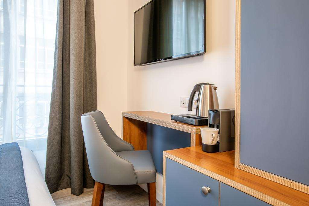 Hotel Eiffel Mademoiselle