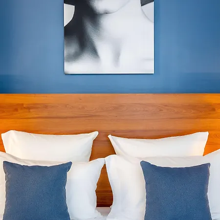 Hotel Eiffel Mademoiselle