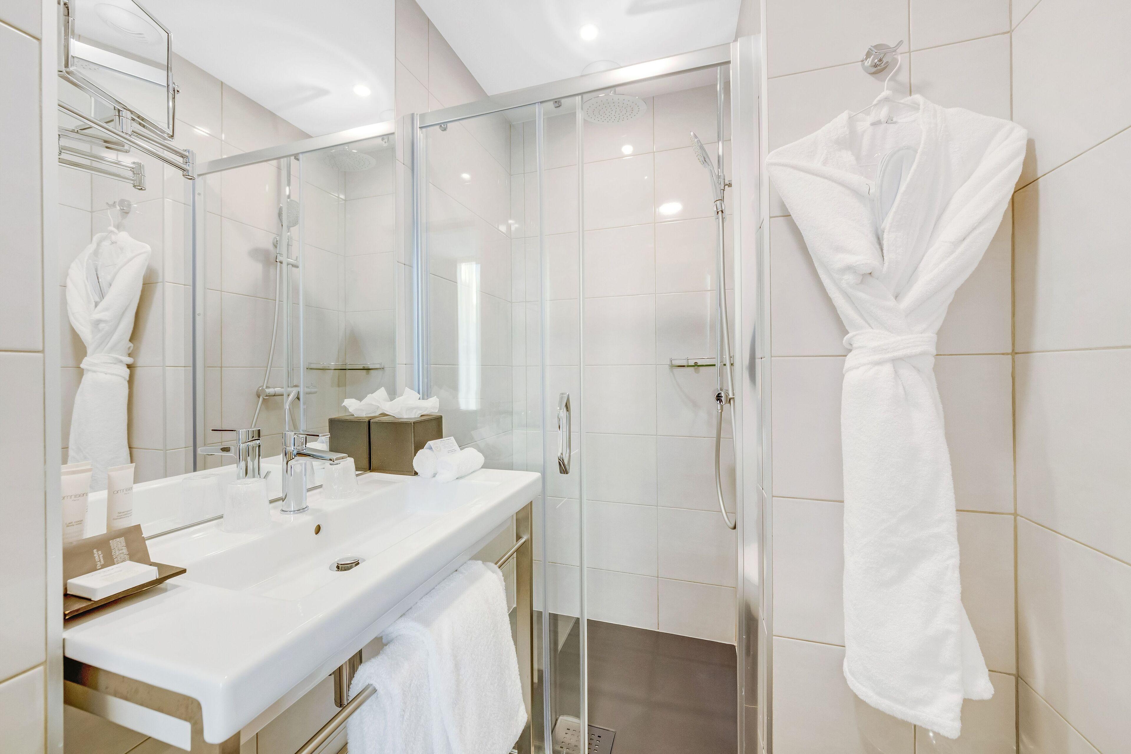 Eiffel Mademoiselle Paris