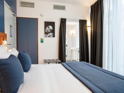 Hotel Eiffel Mademoiselle