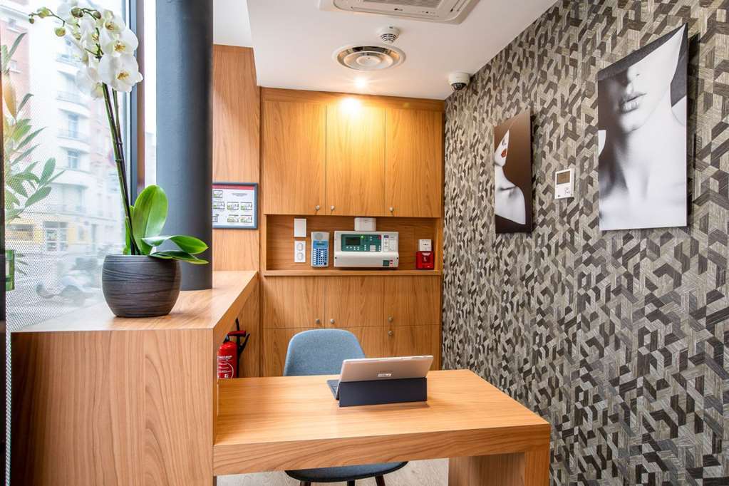 Eiffel Mademoiselle Hotel 4*